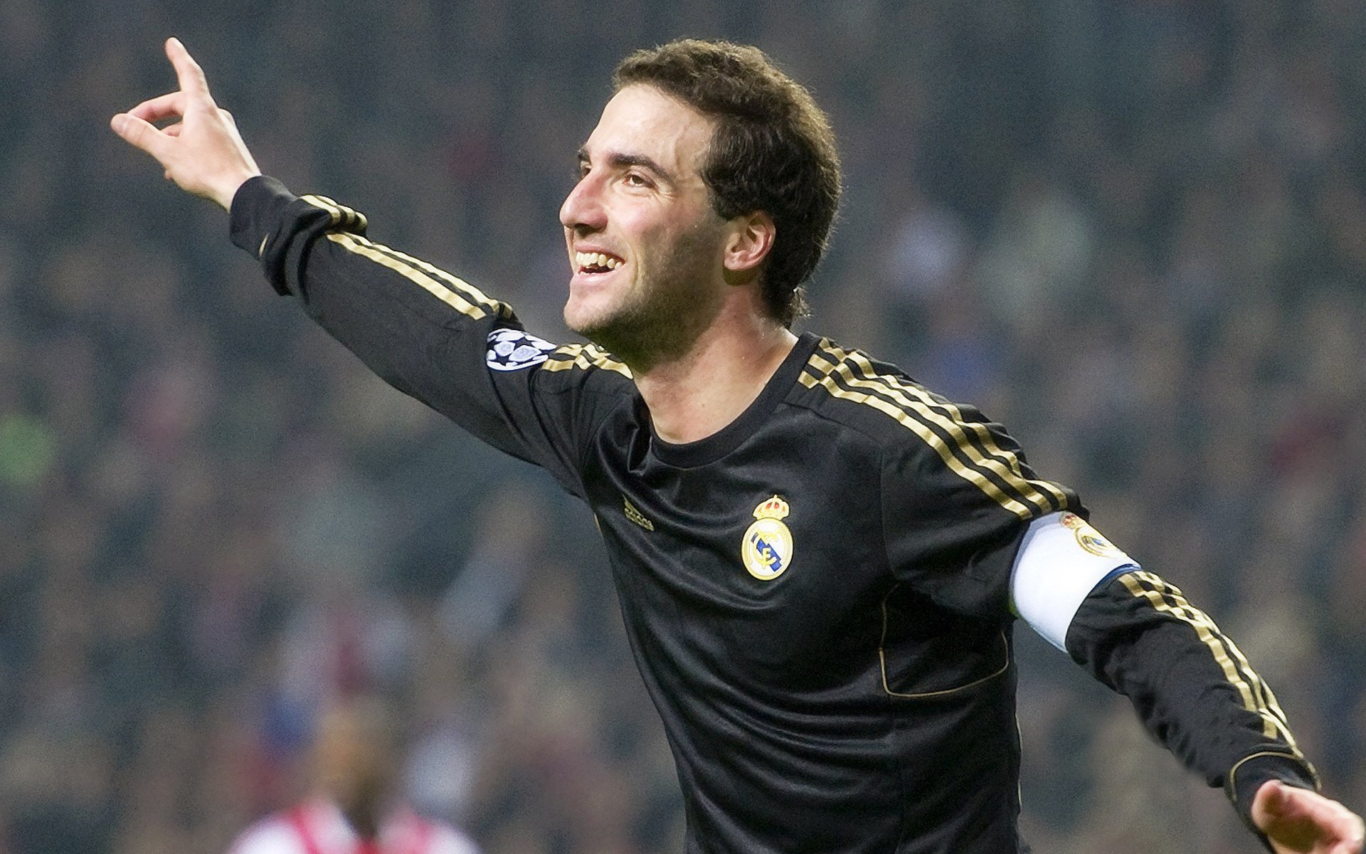 谌龙跨界CBA？羽坛天王转型篮球评论员的魔幻现实|多宝真人游戏